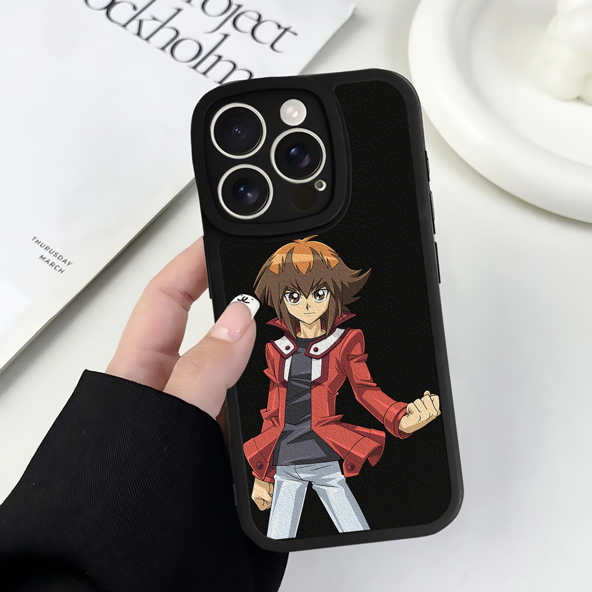 遊☆戯☆王 Yu-Gi-Oh! 【iPhone 16シリーズ対応】シリコンスマホケース（レザー調） 材質：シリコン